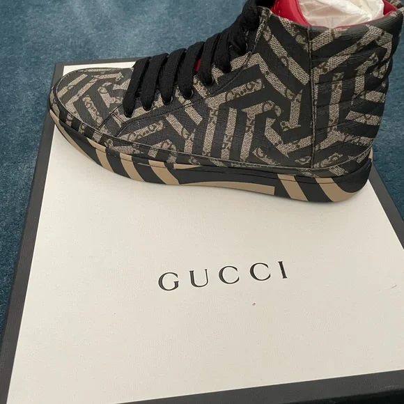 Gucci sneakers ladies  brand new. Never worn. Size 7  1/2 - Picture 2 of 2